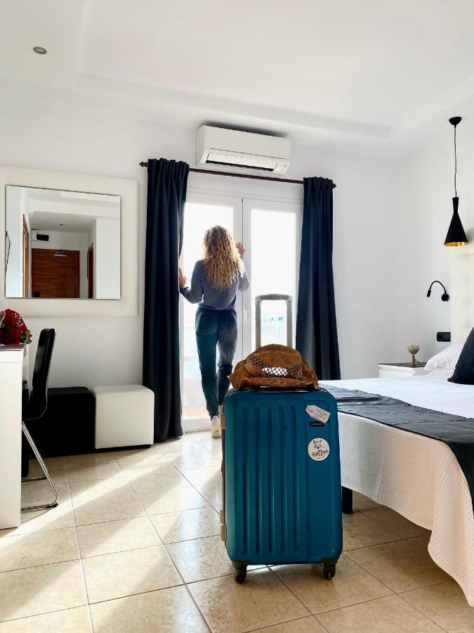 Hotel Vedra Сан-Антонио-Абад Экстерьер фото