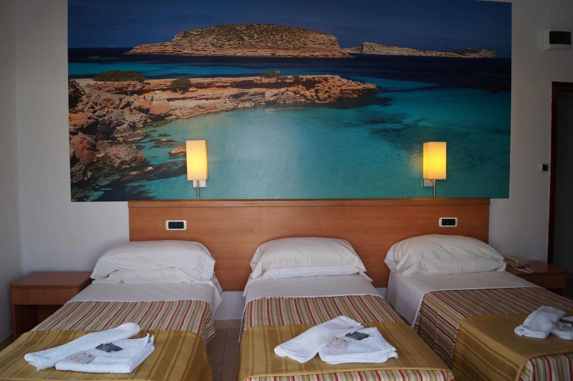 Hotel Vedra Сан-Антонио-Абад Экстерьер фото