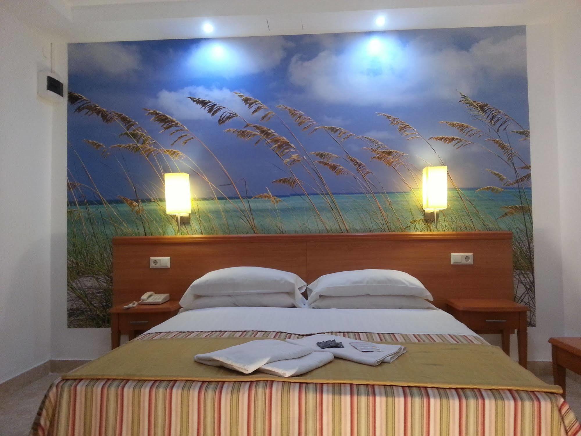 Hotel Vedra Сан-Антонио-Абад Экстерьер фото