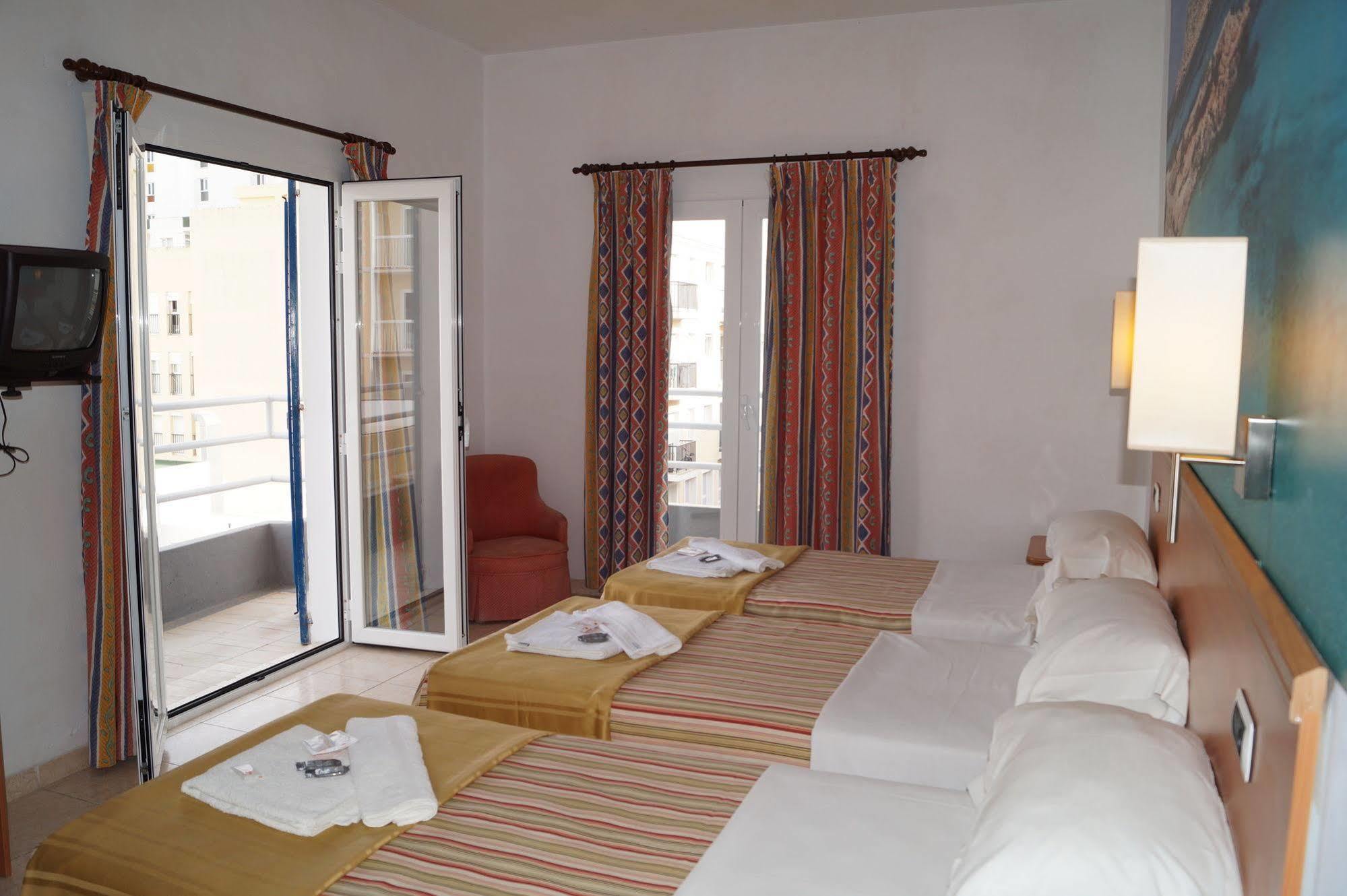 Hotel Vedra Сан-Антонио-Абад Экстерьер фото